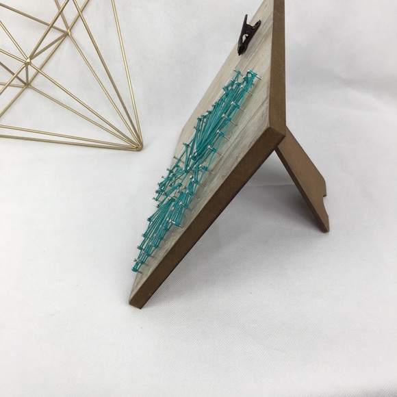 Clipboard Style String Art Photo Frame/ Display Board - Picture 2 of 3